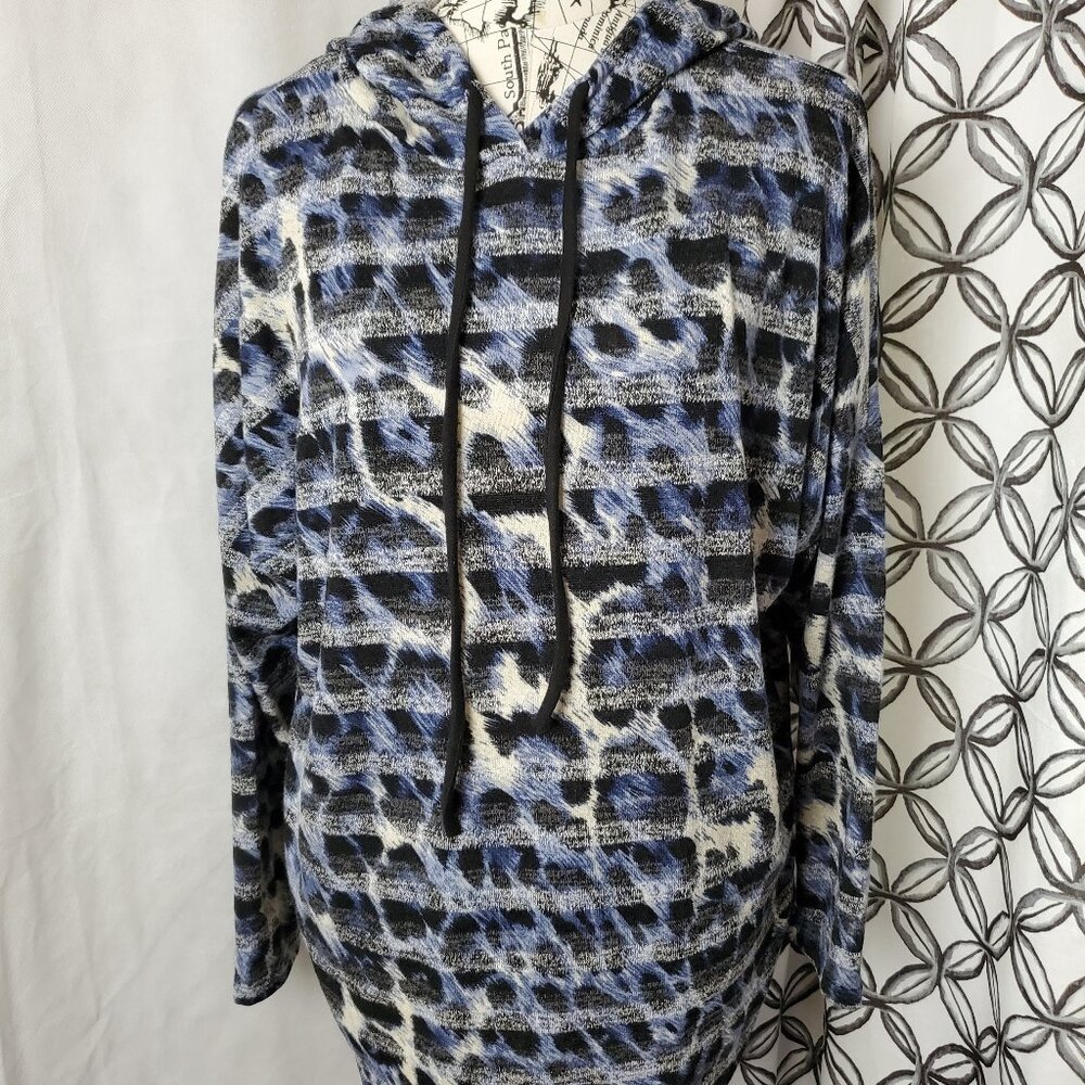NEW Long Sleeve Blue, Black & White Animal Print Oversized Hoodie - Medium